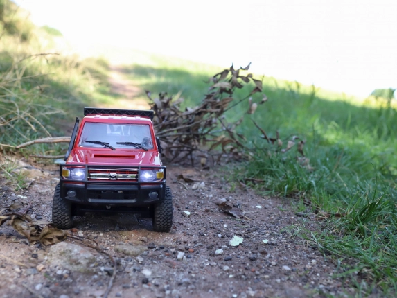 RC auto Land Cruiser Toyota s navijákem